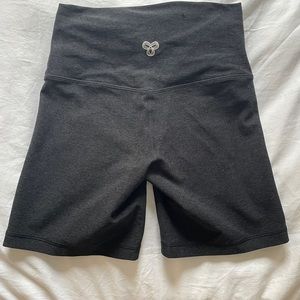 Aritzia TNA biker shorts